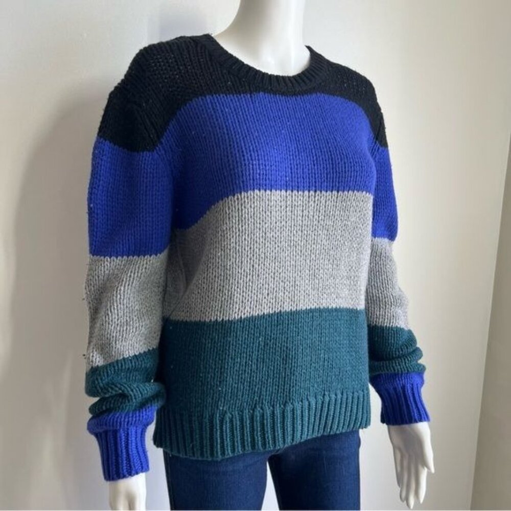 Colorblock Crew Neck Sweater - Picture 2 of 7